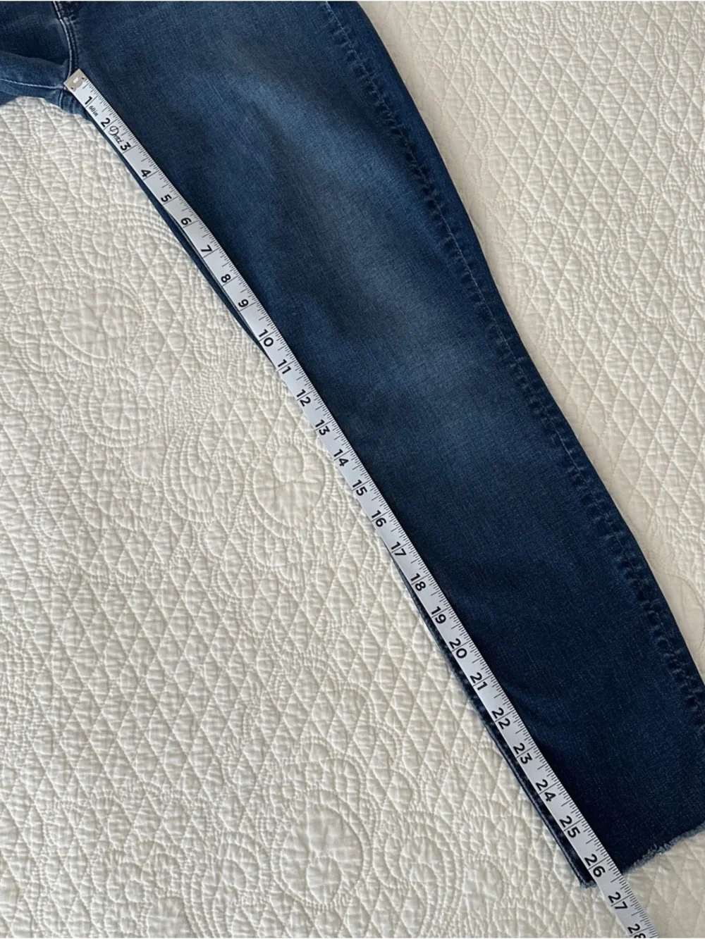MOTHER Double Fray Charmer Crop Jean in Photo Finish Size 29